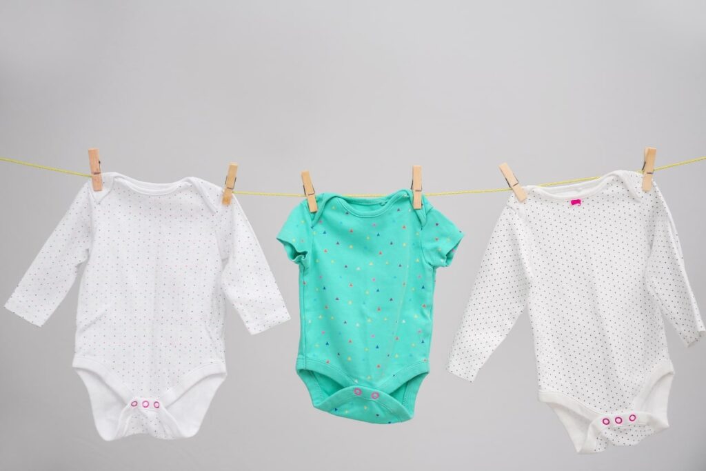 cuidados y mantenimiento ropa infantil